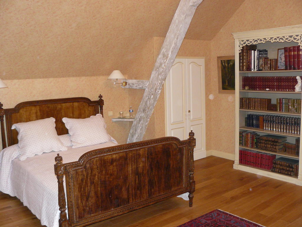 Bed and Breakfast Manoir Du Bois Noblet Louerre Номер фото